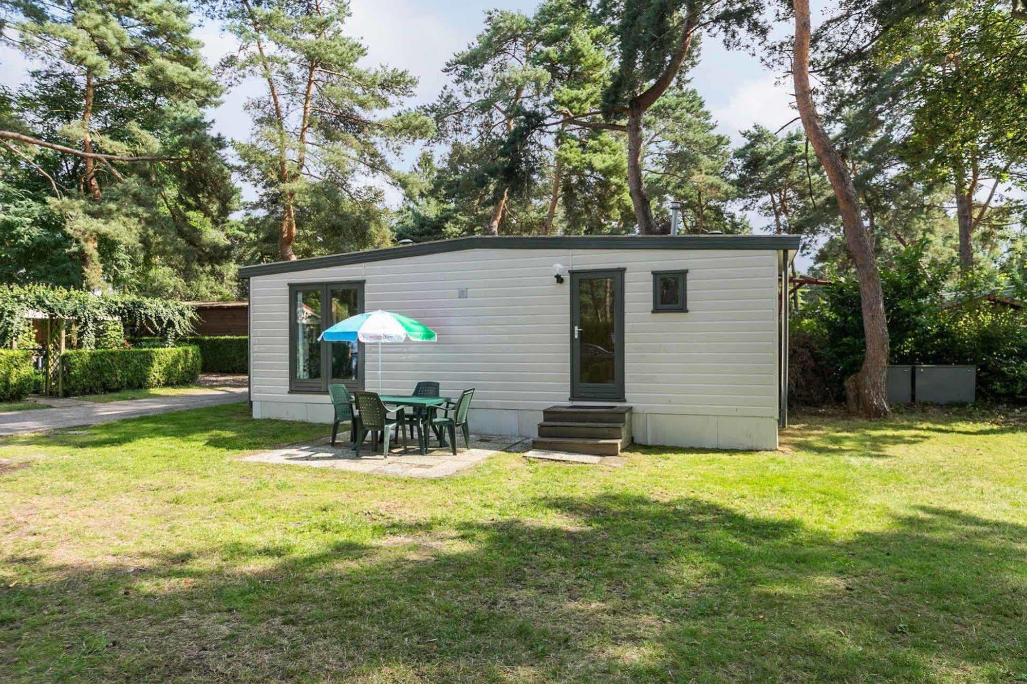 Hotel Camping Blauwe Meer Nv Lommel Exterior foto